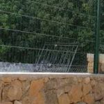 article pose grillage soubassement pente